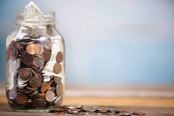 钱与美元不相容。储蓄,捐赠的概念。图片下载