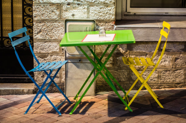 彩色的双人桌图片下载