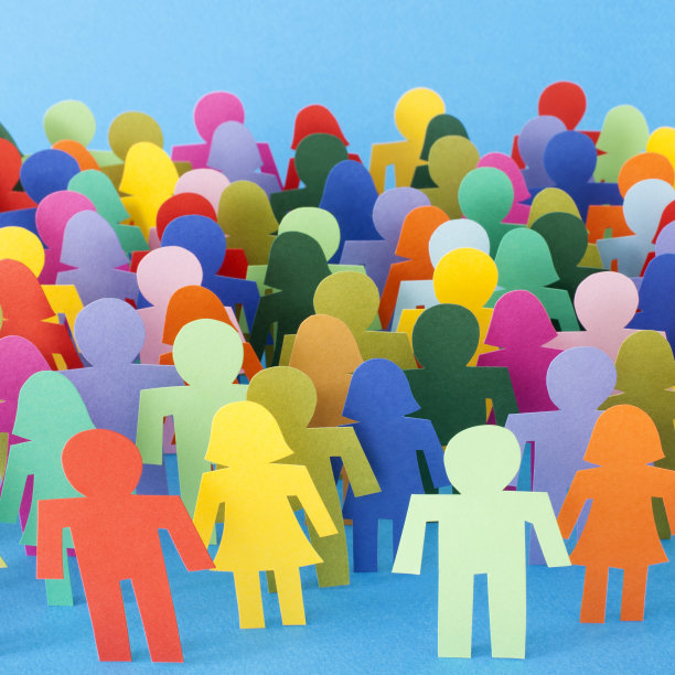 五彩缤纷的匿名的人群素材图片