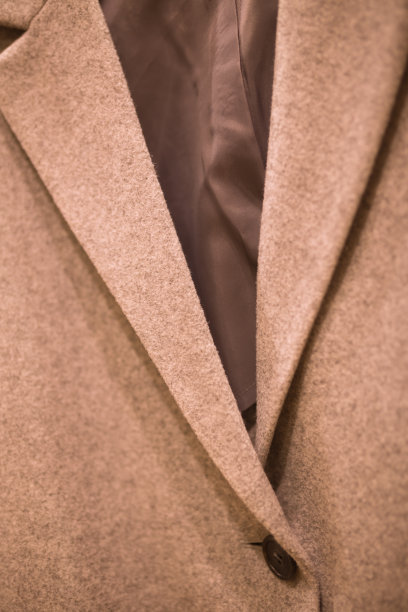 女大衣在市场上出售图片下载