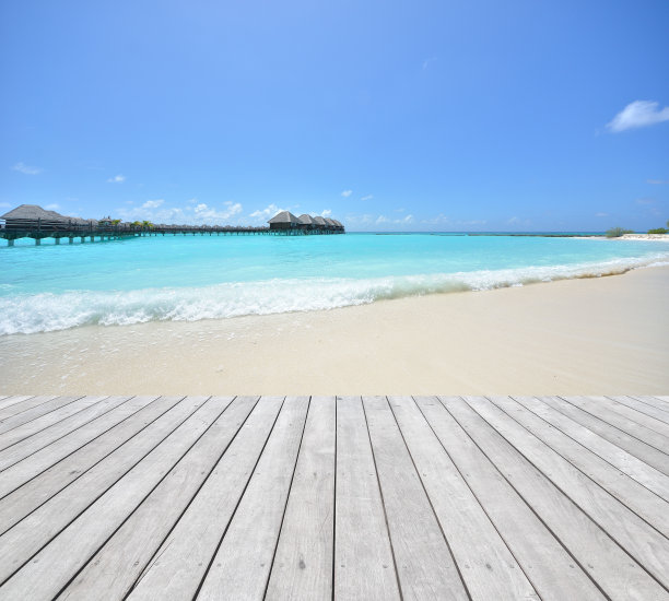 热带海边的空木码头图片下载