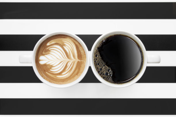 黑咖啡和拿铁图片下载
