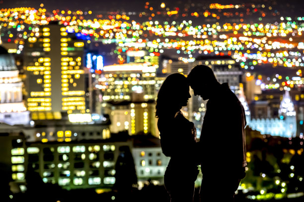 在爱中图片下载