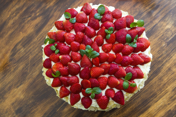 草莓蛋糕图片下载