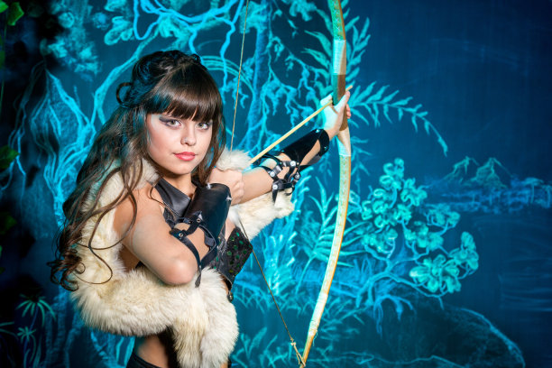 女弓箭手狩猎图片下载