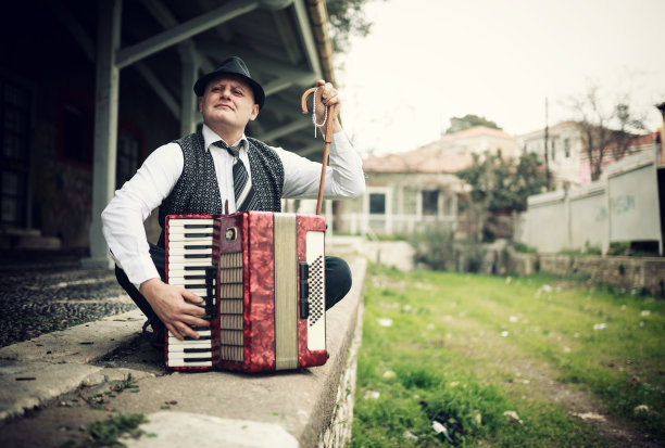 街头音乐家图片下载