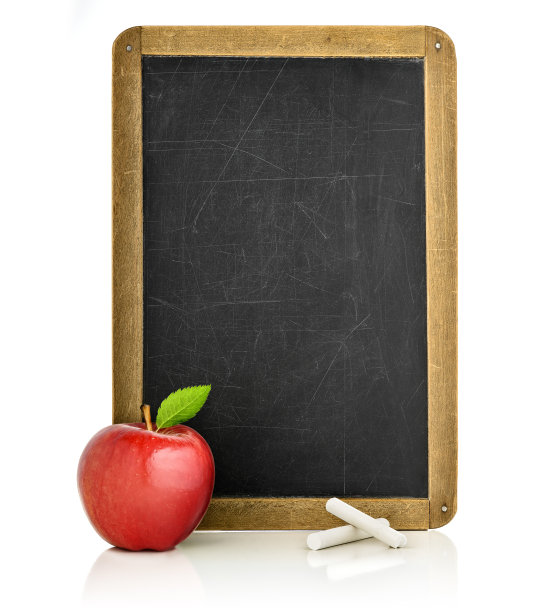 石板/黑板上有一个苹果和两支粉笔图片下载
