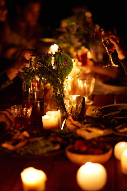 表在晚上图片下载