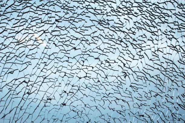 钢化玻璃破碎图片下载