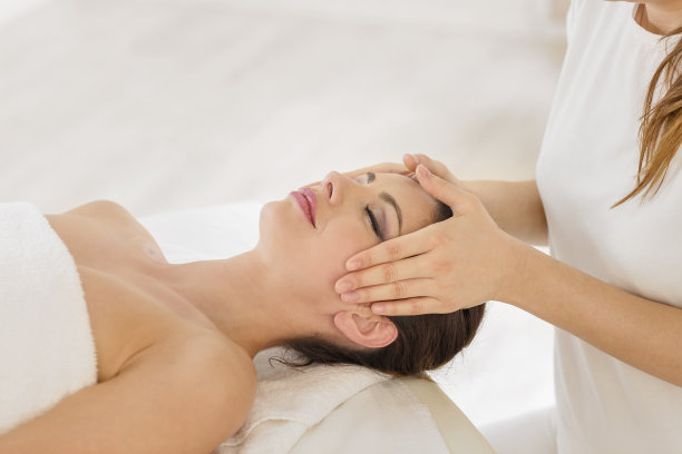 头部按摩图片下载