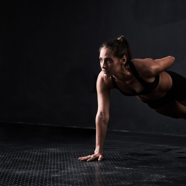 提高她的游戏图片下载