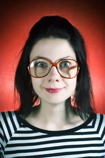 书呆子女孩图片下载