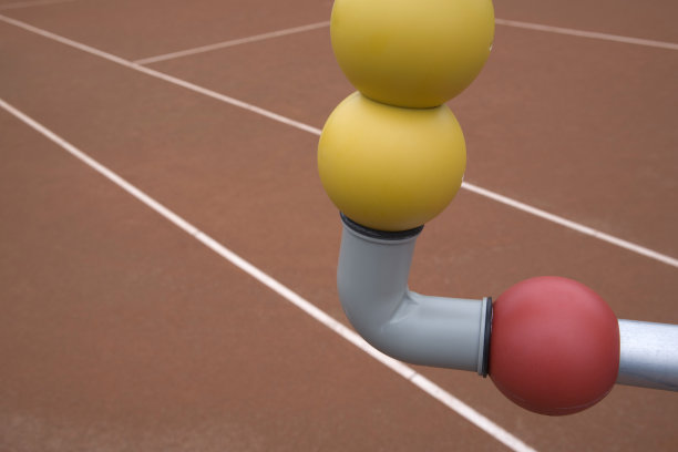 红土网球场的记分牌图片下载