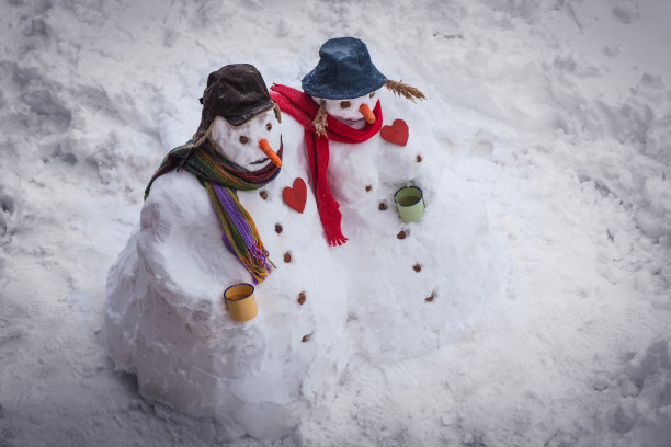 雪人家庭图片下载