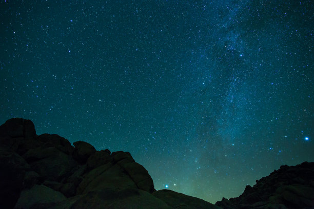 内华达山脉的银河素材图片