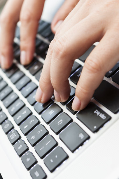 女人打字图片下载