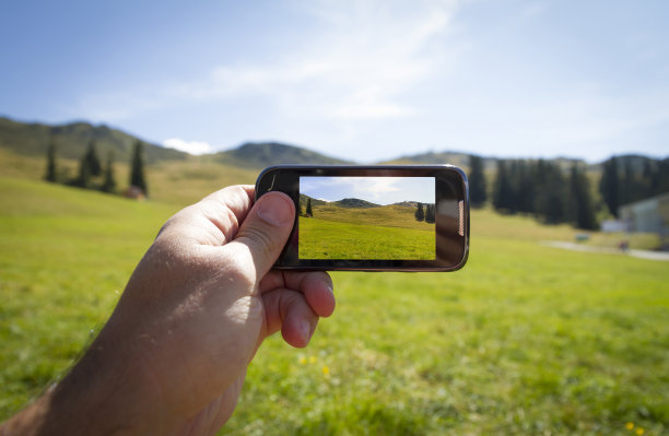 在夏天拍摄白云石图片下载