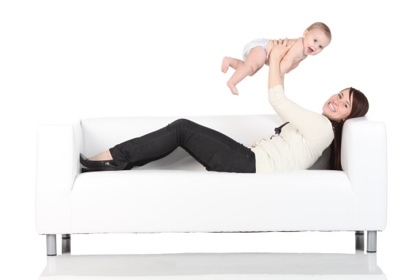 女人和她的孩子玩图片下载