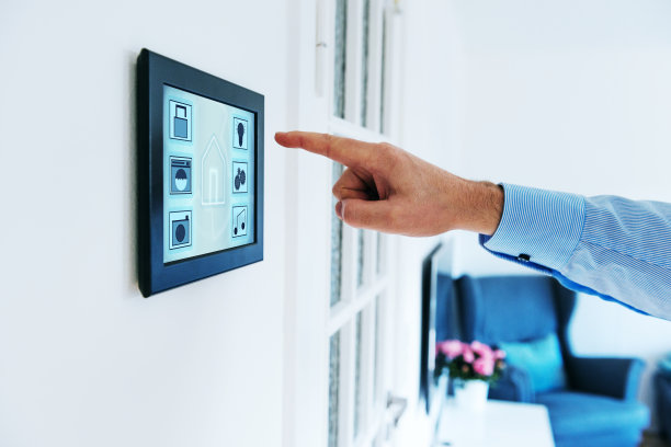 物联网概念与智能家居控制墙上素材图片