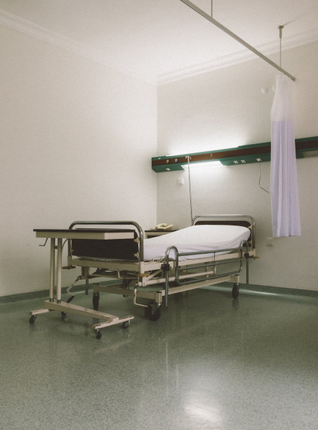 老式的病房和床图片下载