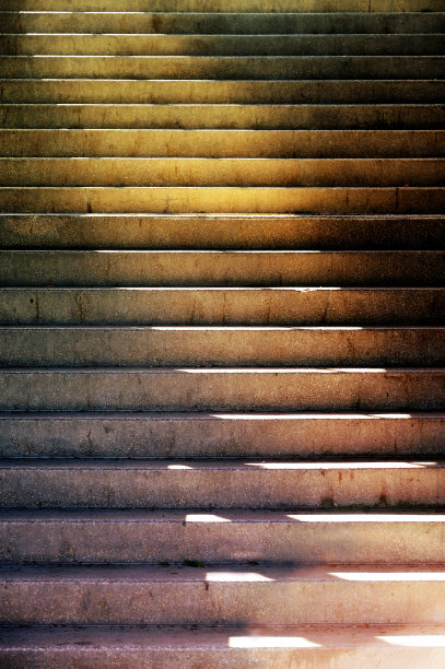 在明亮的灯光下图片下载