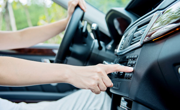 汽车收音机图片下载