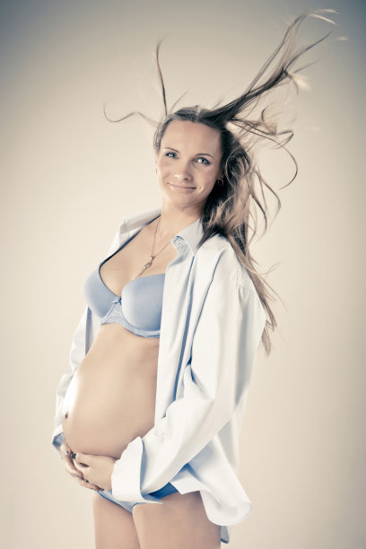 女性的时尚图片素材ID：150605770