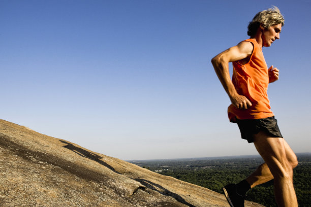 旁边的跑步者图片下载