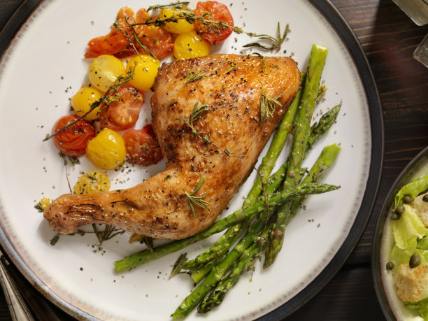 烤鸡腿配蔬菜素材图片