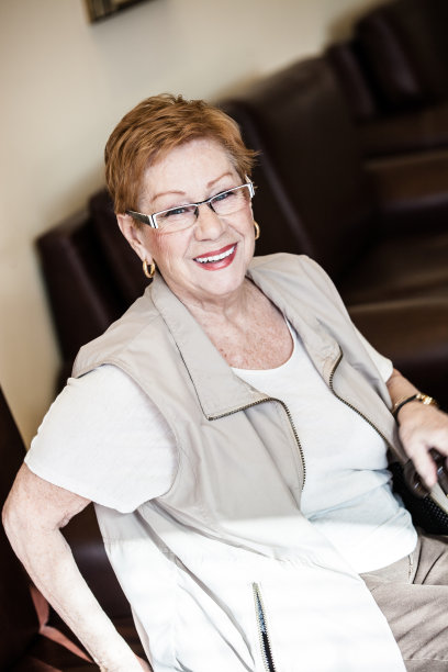 高级的女人图片下载