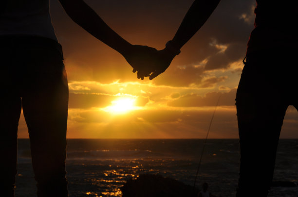 手牵着手图片下载