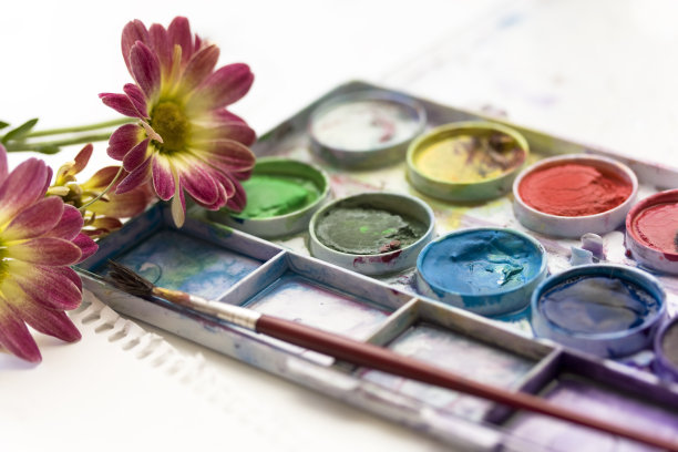 水彩调色板图片下载