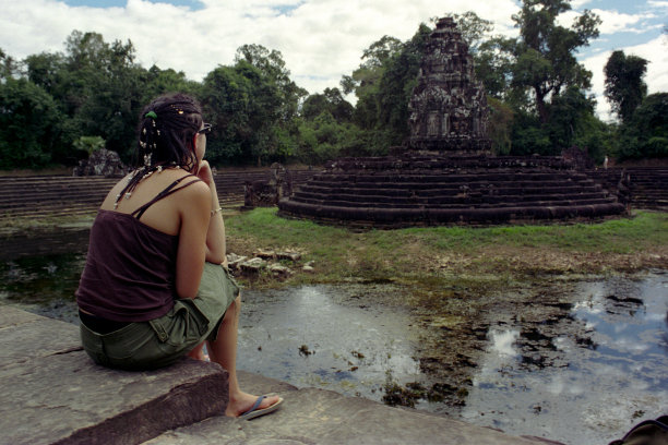古代洗澡图片下载