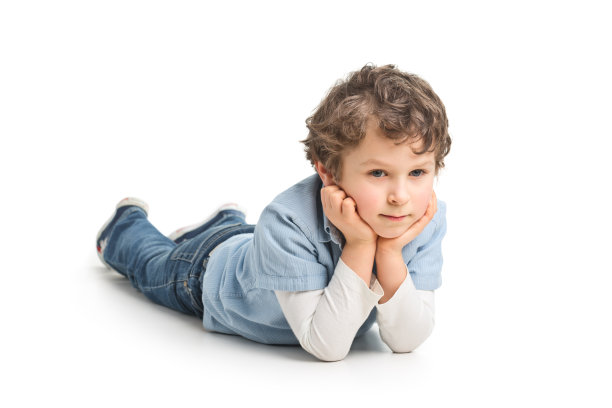 小男孩的肖像图片下载