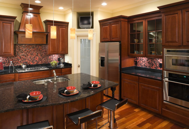 定制厨房与现代装饰。图片下载