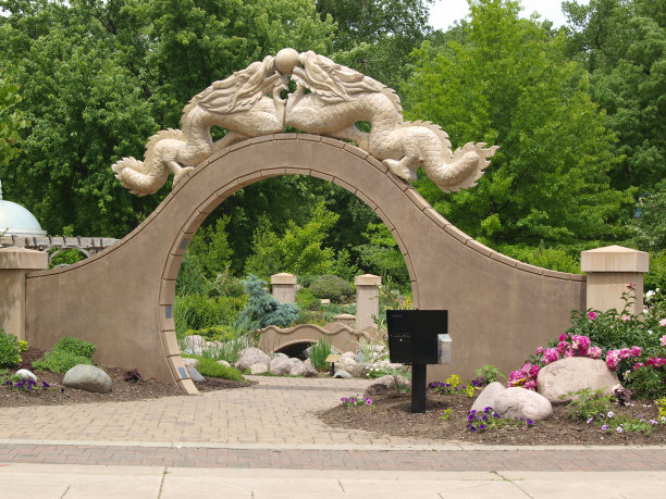 中国的月门与龙图片下载