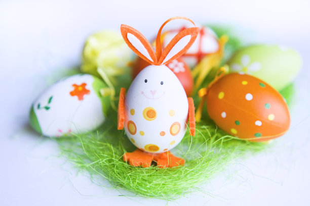 复活节兔子和彩蛋图片下载