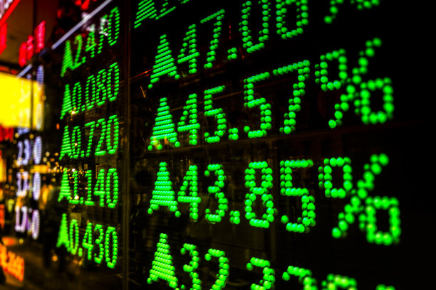 股票上涨-绿灯图片下载