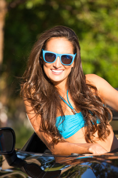 在我的跑车里玩得开心。图片下载