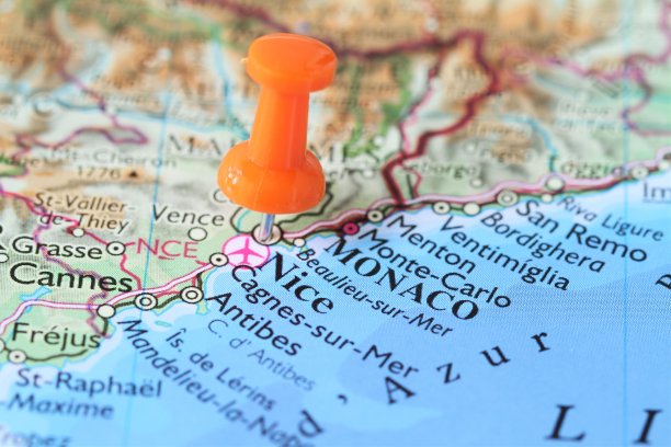 把大头针贴在法国尼斯地图上图片下载