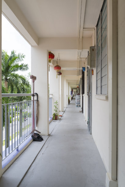 新加坡公共住房公寓的公共走廊图片下载