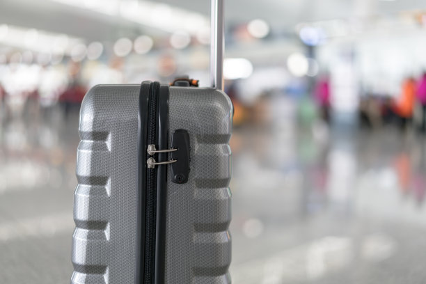 行李及其他物品在机场候机楼素材图片