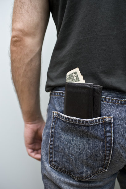 钱包里的美元钞票图片下载