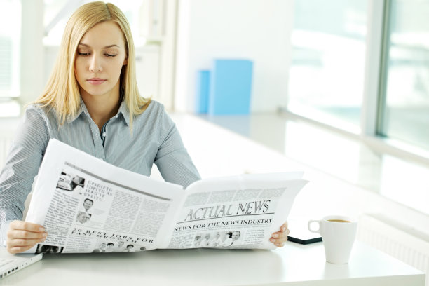 上午在办公室图片下载