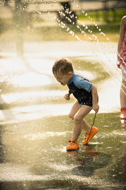 小孩图片素材ID：151039618