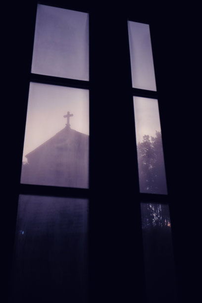 令人毛骨悚然的房子图片下载