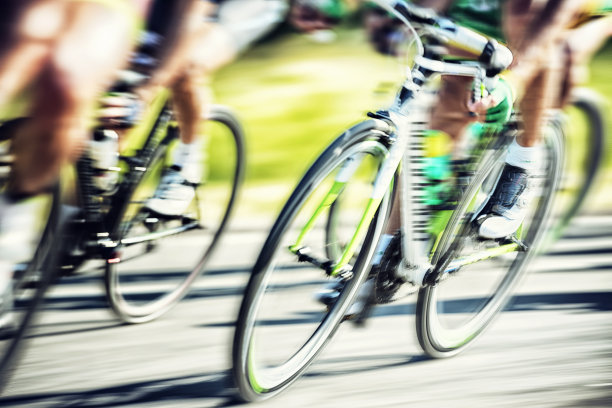 骑自行车比赛图片下载
