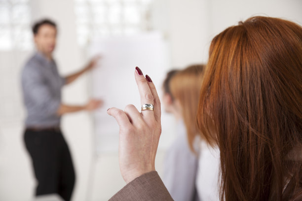 在商务研讨会上提问图片下载