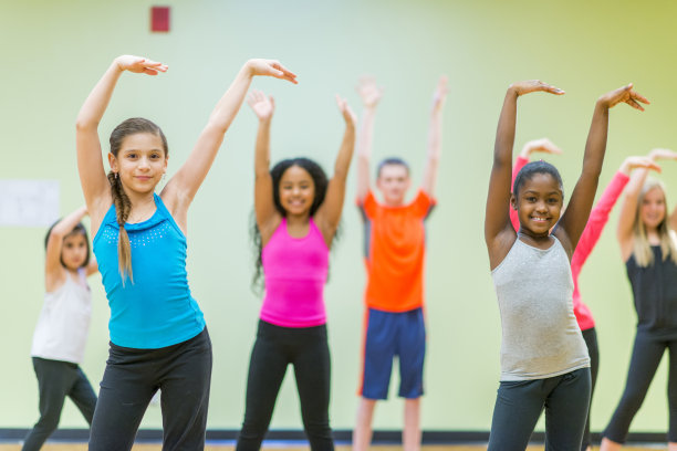 孩子们跳舞图片下载