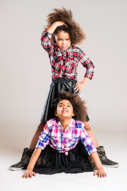 两个非洲儿童图片下载